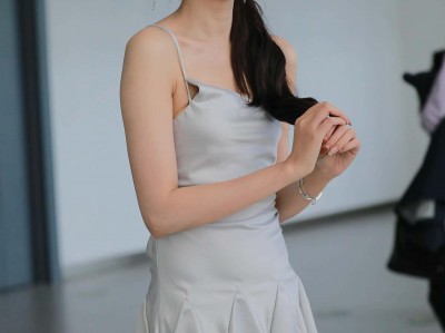 长腿漂亮美女图片资源