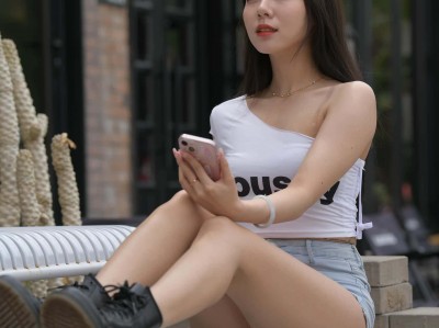 甜美的热裤小姐姐图片资源1012P